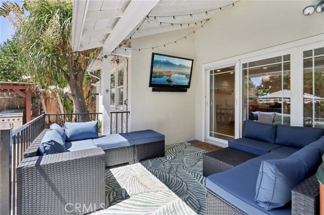 13340 Aetna Street, Valley Glen CA: https://media.crmls.org/medias/c53881ba-fa72-4bf0-923b-51c9fb6fd92b.jpg