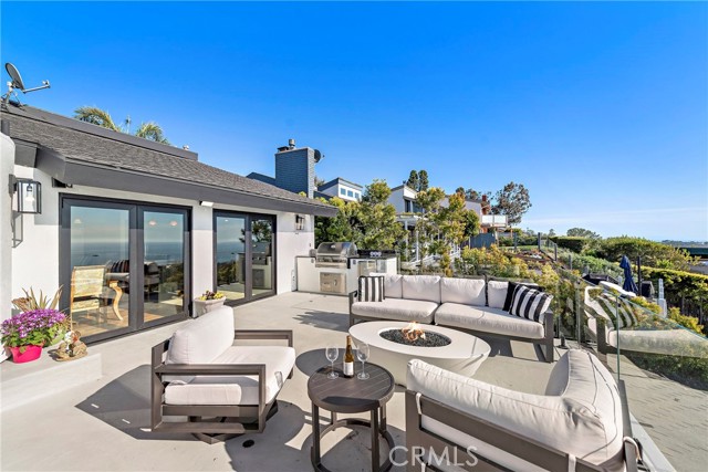 Detail Gallery Image 17 of 58 For 3253 Alta Laguna Blvd, Laguna Beach,  CA 92651 - 4 Beds | 4 Baths