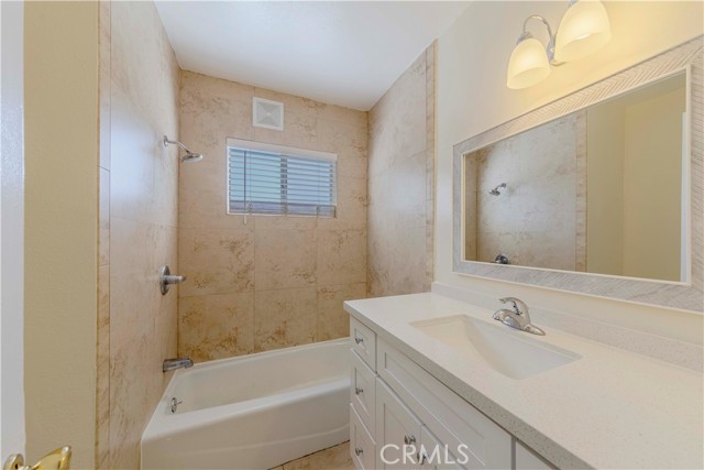 1381 Burwood Street, La Habra CA: https://media.crmls.org/medias/c538e162-35c1-4b8e-bdc8-08e1ebc828c7.jpg