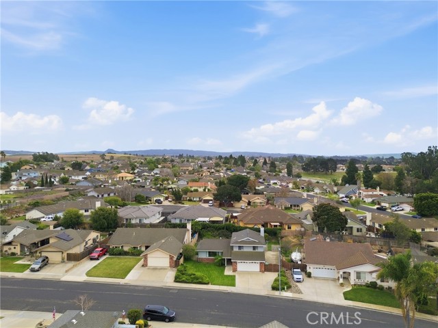 Detail Gallery Image 34 of 39 For 928 Sunrise, Santa Maria,  CA 93455 - 4 Beds | 3 Baths