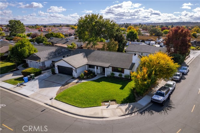 Detail Gallery Image 9 of 16 For 418 Appaloosa Dr, Paso Robles,  CA 93446 - 3 Beds | 2 Baths