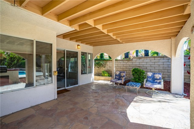 28852 Woodside Drive, Saugus CA: https://media.crmls.org/medias/c53baeb6-777a-42c9-8705-f2867c04c119.jpg