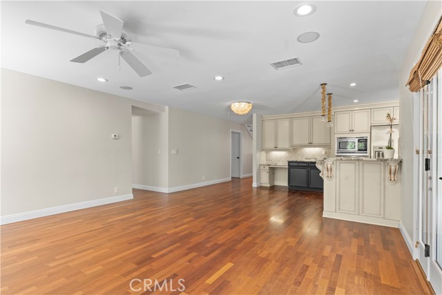 MLS #OC25221513 image #5