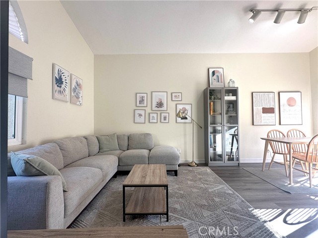 Detail Gallery Image 2 of 54 For 21138 Jasmines, Lake Forest,  CA 92630 - 1 Beds | 1 Baths