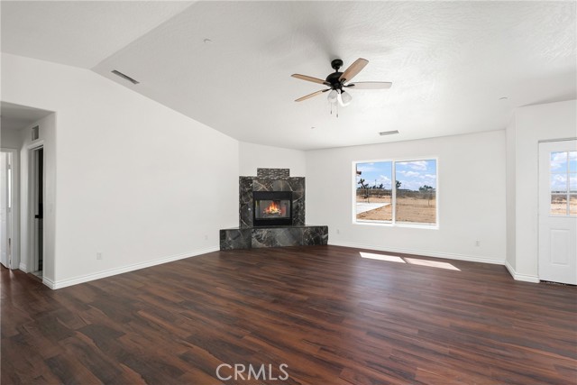 Detail Gallery Image 6 of 40 For 12275 Barbet Rd, Phelan,  CA 92371 - 4 Beds | 2 Baths