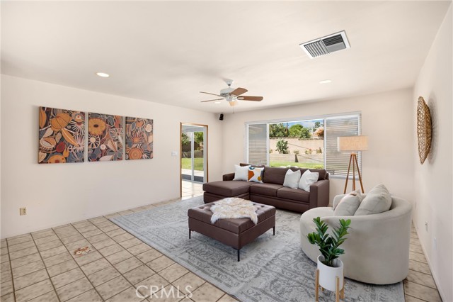 1753 N Albright Avenue, Upland CA: https://media.crmls.org/medias/c53d5718-e822-4280-a084-d86ec89a5373.jpg