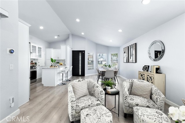 Detail Gallery Image 24 of 60 For 11715 Garrick Ave, Sylmar,  CA 91342 - 3 Beds | 2 Baths