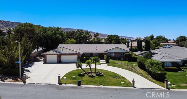41653 62nd W Street, Palmdale CA: https://media.crmls.org/medias/c53dd7e6-19b5-4a58-b786-a843662ecad6.jpg