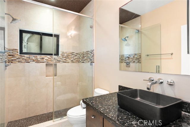 Detail Gallery Image 17 of 22 For 3009 Ocean Front Walk, Venice,  CA 90291 - 3 Beds | 2 Baths