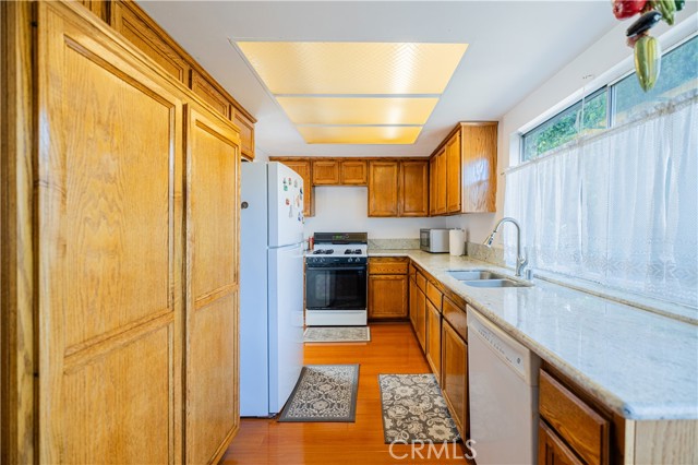 4296 Avenida Amelgado, Thousand Oaks CA: https://media.crmls.org/medias/c53f578d-a8c1-48af-9ca5-c2f14d0ec997.jpg