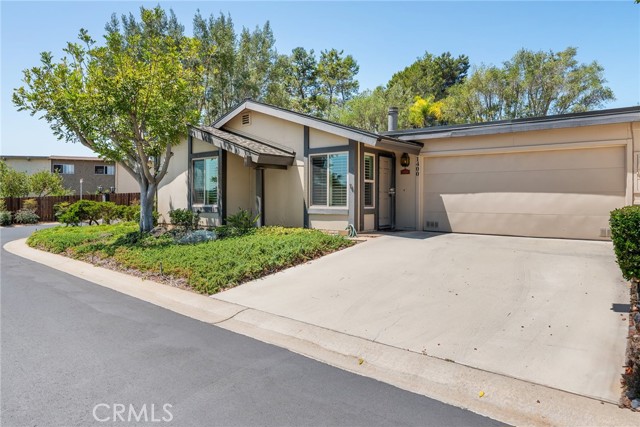 Detail Gallery Image 3 of 31 For 1400 Market St, Vista,  CA 92084 - 2 Beds | 2 Baths