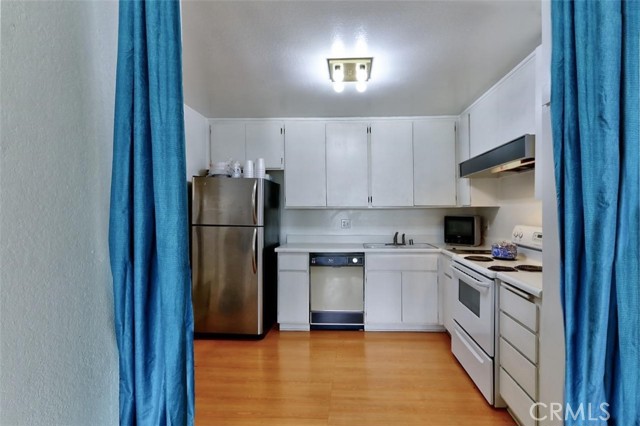 Detail Gallery Image 8 of 20 For 125 N Allen Ave #216,  Pasadena,  CA 91106 - 1 Beds | 1 Baths