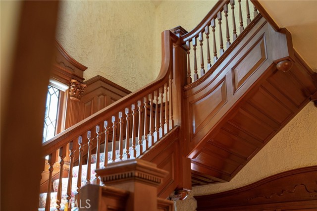 405 W Olive Avenue, Redlands CA: https://media.crmls.org/medias/c54159de-c0dc-4398-afc5-fcbe681489db.jpg