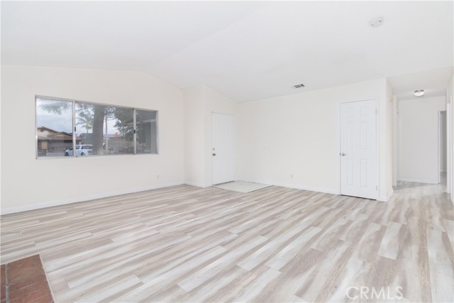 Detail Gallery Image 12 of 30 For 14995 Manzanita, Fontana,  CA 92335 - 3 Beds | 2 Baths