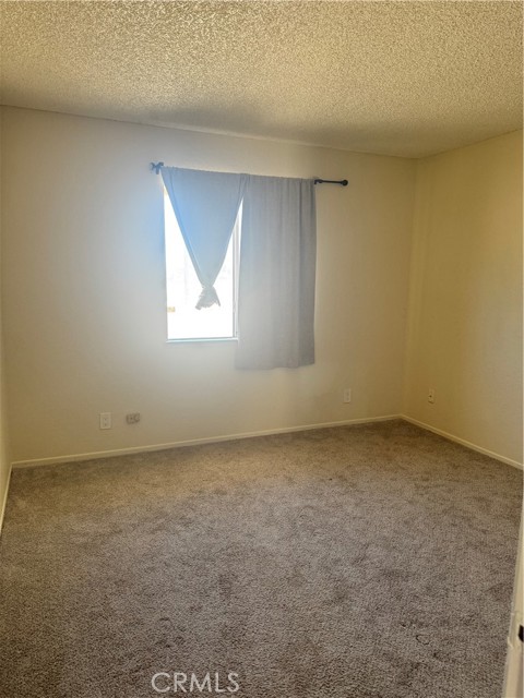 Detail Gallery Image 16 of 23 For 16840 Mackennas Gold Ave, Palmdale,  CA 93591 - 4 Beds | 2 Baths