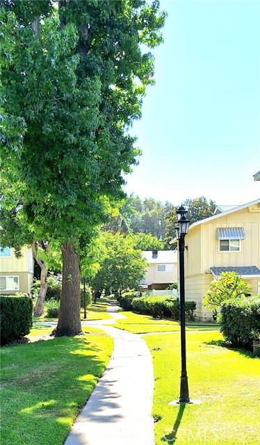 Image 8 of 19 For 439 Rockvale Avenue