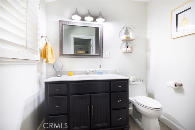 Detail Gallery Image 12 of 30 For 5715 Cahill Ave, Tarzana,  CA 91356 - 3 Beds | 2 Baths