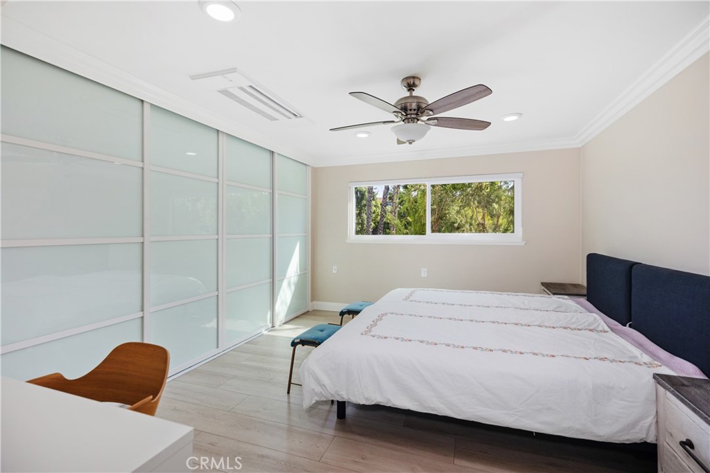 MLS #OC25250868 image #29