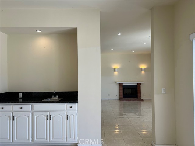 Detail Gallery Image 13 of 26 For 7004 Longridge Ave, North Hollywood,  CA 91605 - 5 Beds | 4/1 Baths