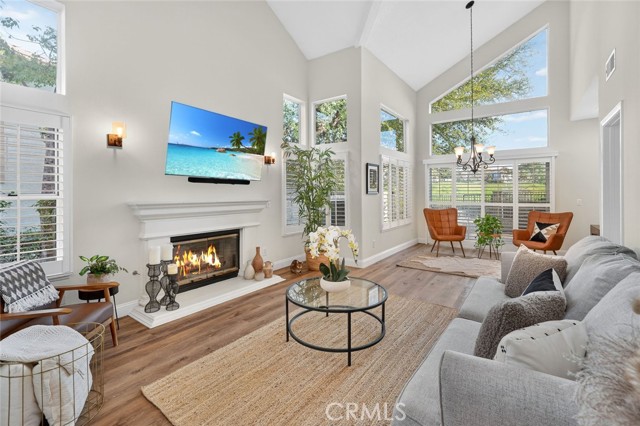 Detail Gallery Image 11 of 60 For 24448 Hampton Drive #C, Valencia,  CA 91355 - 3 Beds | 3 Baths