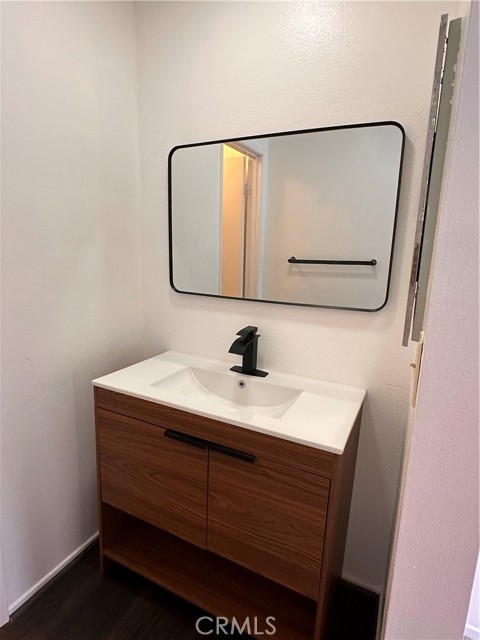 803 E Victoria Street, Carson CA: https://media.crmls.org/medias/c546d013-4820-4700-83d4-b638290b28df.jpg