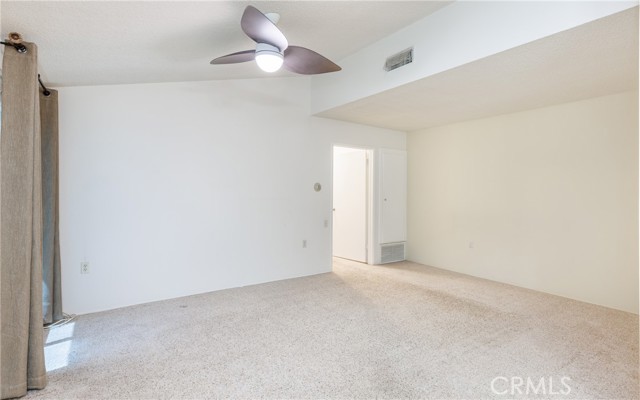 Detail Gallery Image 14 of 45 For 19202 Avenue of the Oaks a,  Newhall,  CA 91321 - 2 Beds | 2 Baths