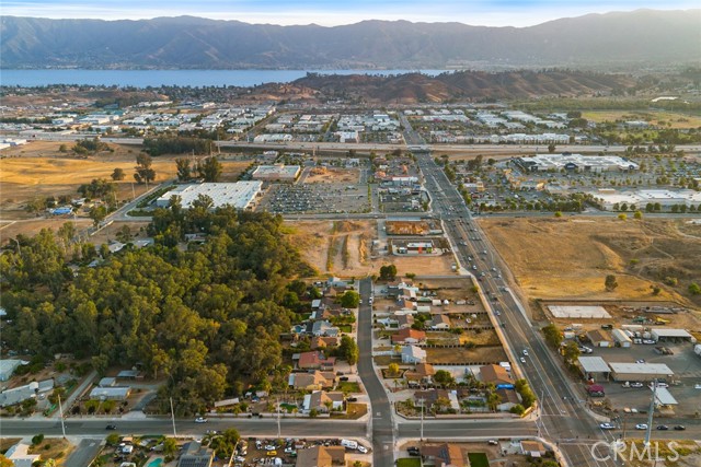 Detail Gallery Image 4 of 32 For 29247 Allan St, Lake Elsinore,  CA 92532 - 3 Beds | 2 Baths