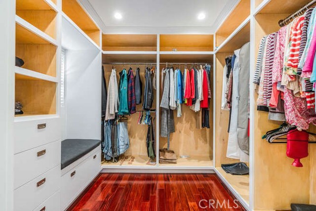 Detail Gallery Image 18 of 30 For 3325 Alginet, Encino,  CA 91436 - 6 Beds | 4/1 Baths