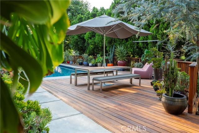 Detail Gallery Image 29 of 54 For 2412 Canyon Oak Dr, Los Angeles,  CA 90068 - 3 Beds | 2 Baths