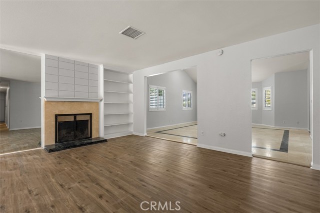 15251 Nottingham Lane, Huntington Beach CA: https://media.crmls.org/medias/c5491c77-e2c6-4958-bf2a-ff6c9b6c96ce.jpg