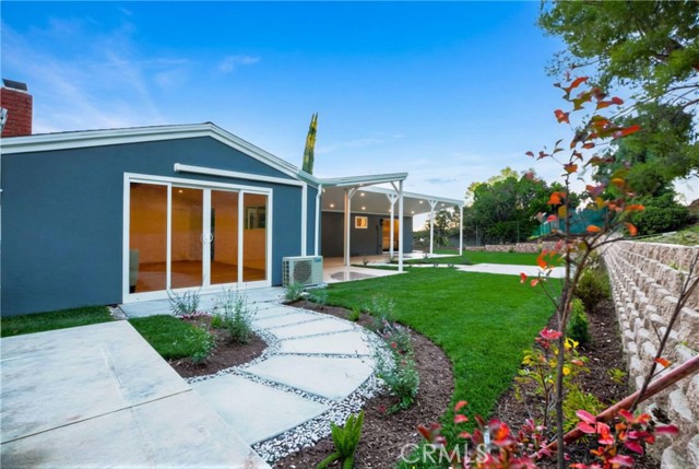 Detail Gallery Image 6 of 21 For 17350 Firma Ct, Granada Hills,  CA 91344 - 3 Beds | 2 Baths