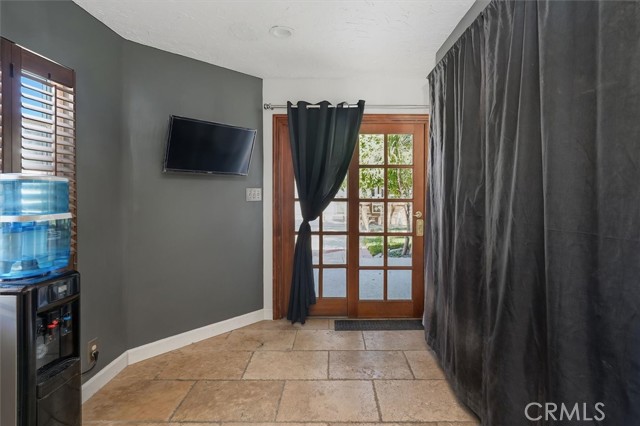25112 De Wolfe Road, Newhall CA: https://media.crmls.org/medias/c549b02b-bf16-4e62-8ae4-6252cd9a1a48.jpg