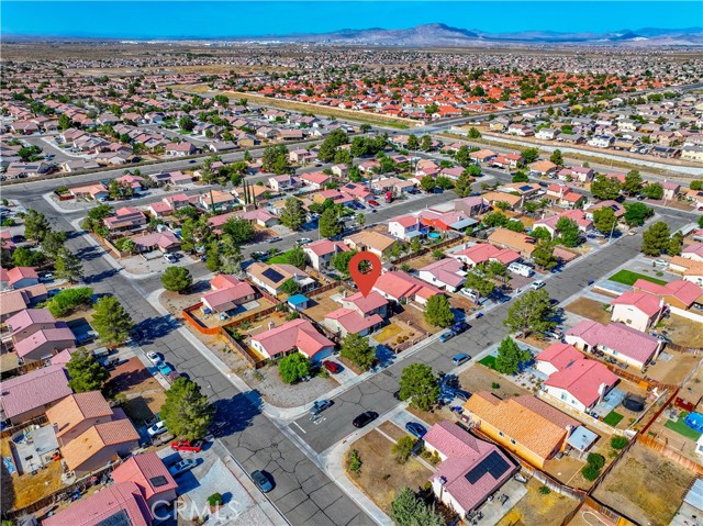 Detail Gallery Image 7 of 46 For 10790 Floral, Adelanto,  CA 92301 - 4 Beds | 3/1 Baths