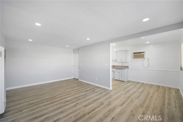 Detail Gallery Image 5 of 17 For 208 E Chevy Chase Dr #12,  Glendale,  CA 91205 - 2 Beds | 1 Baths