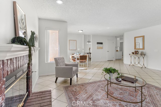Detail Gallery Image 12 of 58 For 13621 Sandstone Dr, Victorville,  CA 92392 - 3 Beds | 2 Baths