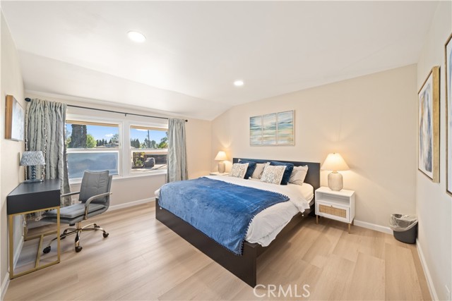 Image 17 of 38 For 24851 Stem  