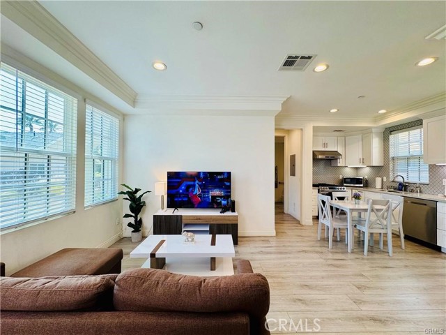 118 N Allen Ave, Pasadena CA: https://media.crmls.org/medias/c54e8cd2-e03d-4034-9fce-ce74baf6c8a4.jpg