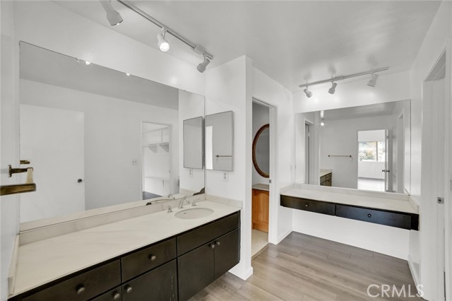 Detail Gallery Image 28 of 40 For 5139 Balboa Bld #301,  Encino,  CA 91316 - 2 Beds | 2 Baths