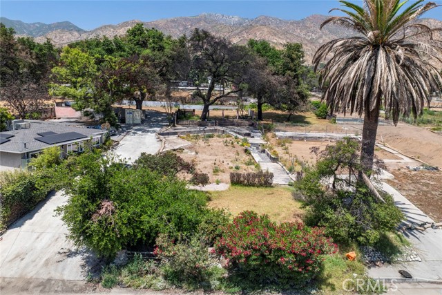 701 E Palm Street, Altadena CA: https://media.crmls.org/medias/c54f761b-aa80-49b2-bf99-17fa5d80a567.jpg