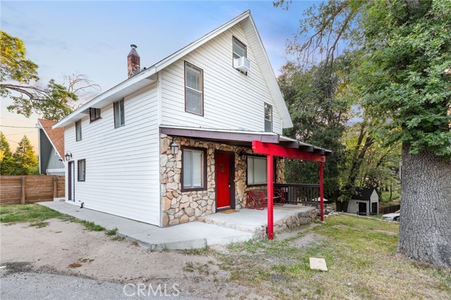 Detail Gallery Image 2 of 39 For 233 Glen Avon Dr, Cedar Glen,  CA 92321 - 4 Beds | 3 Baths