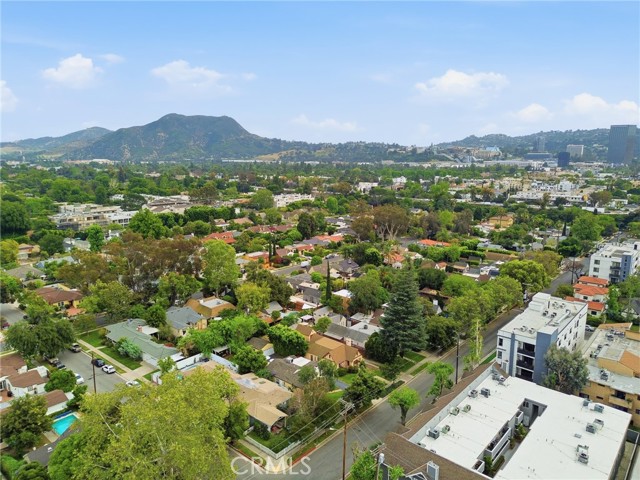 Detail Gallery Image 25 of 26 For 4720 Denny, Toluca Lake,  CA 91602 - 2 Beds | 1 Baths