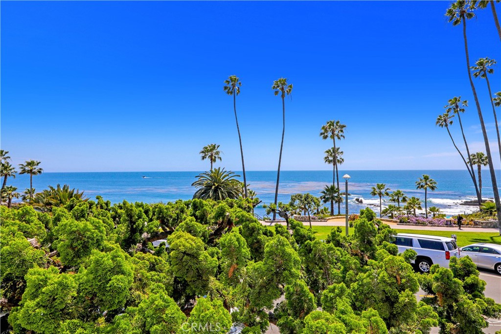 C551bcd0 Bd6f 412e A299 4506faf02dea