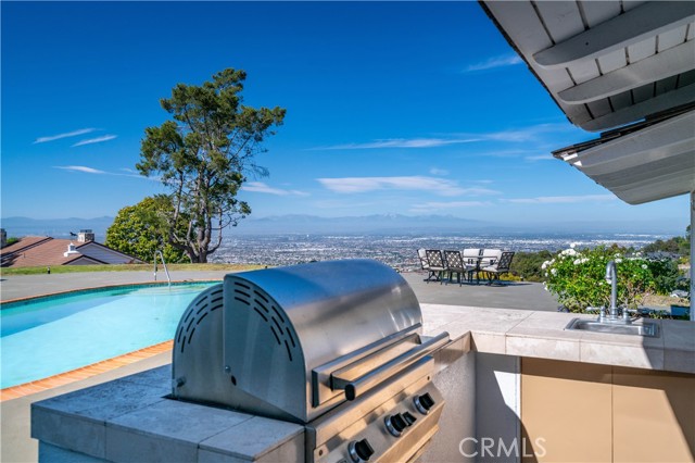 13 Buggy Whip Drive, Rolling Hills CA: https://media.crmls.org/medias/c551d3ed-428d-4871-a429-1f3eac6dd2f3.jpg