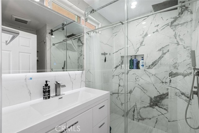 Detail Gallery Image 20 of 28 For 8958 Burnet Ave #B1,  North Hills,  CA 91343 - 2 Beds | 2/1 Baths