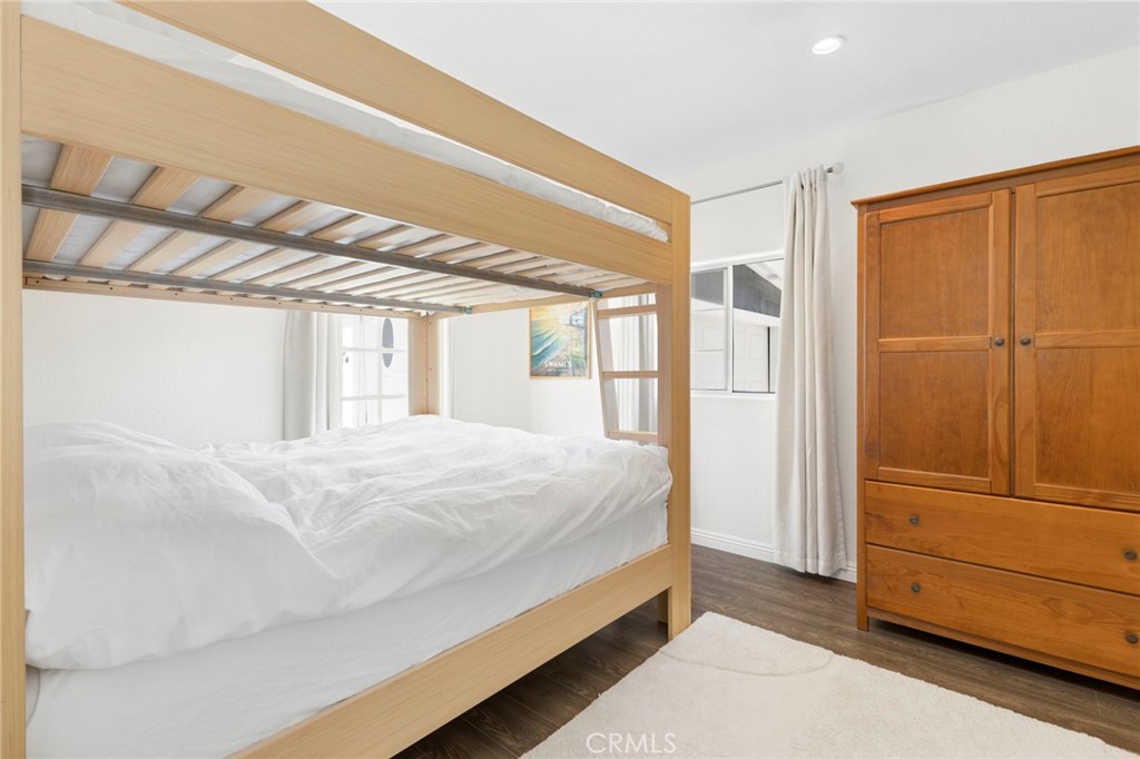 142 E Glaucus St - photo 19