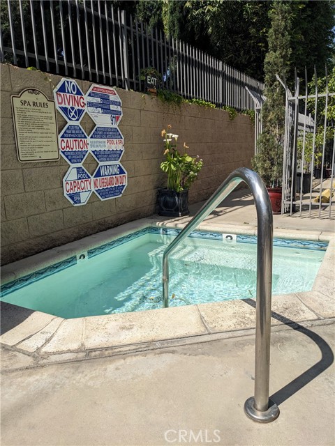 Detail Gallery Image 19 of 28 For 11162 Camarillo St #206,  –,  CA 91602 - 2 Beds | 2 Baths
