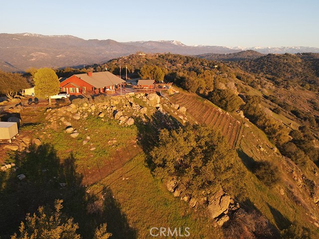 50806 Bramble Lane, Squaw Valley CA: https://media.crmls.org/medias/c5557228-92fe-485a-947e-02f3499c8769.jpg