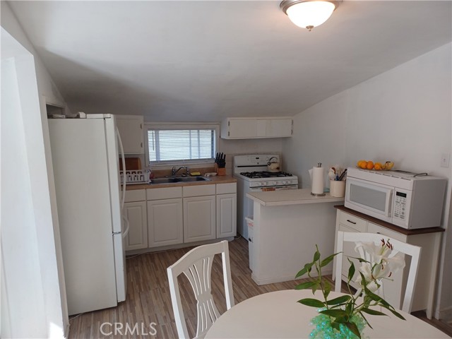 164 West Barnett Street photo 4