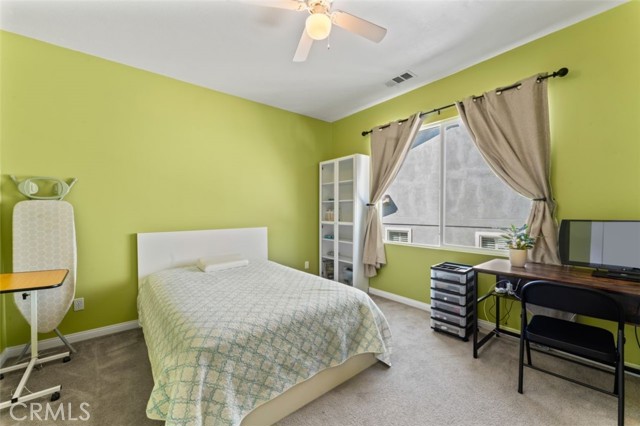 Detail Gallery Image 43 of 63 For 15520 Megan Dr, Canyon Country,  CA 91387 - 5 Beds | 4 Baths