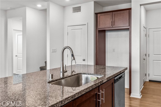 Detail Gallery Image 8 of 36 For 24283 Juni Ct, Corona,  CA 92883 - 4 Beds | 3 Baths